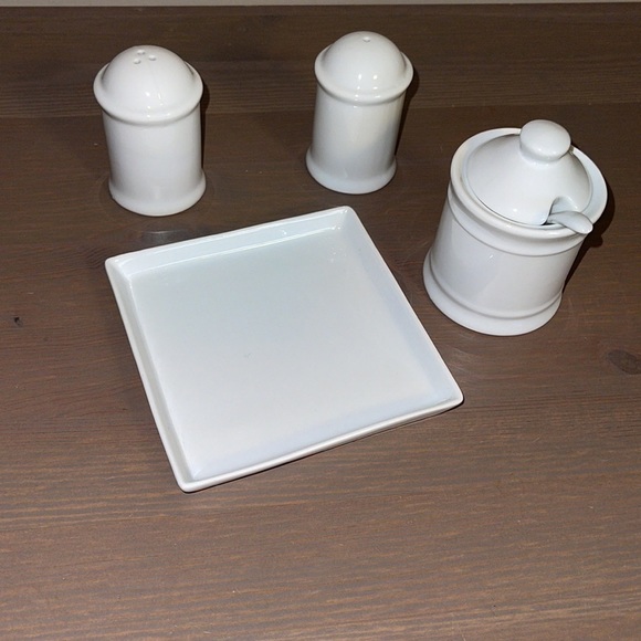 Elica Home Trends White Ceramic Salt, Pepper, and Sugar / Honey Set - Picture 3 of 5